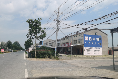 无为如何能保证墙体广告的醒目性？