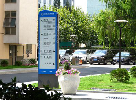 无为哪些因素影响宣传栏的制作？